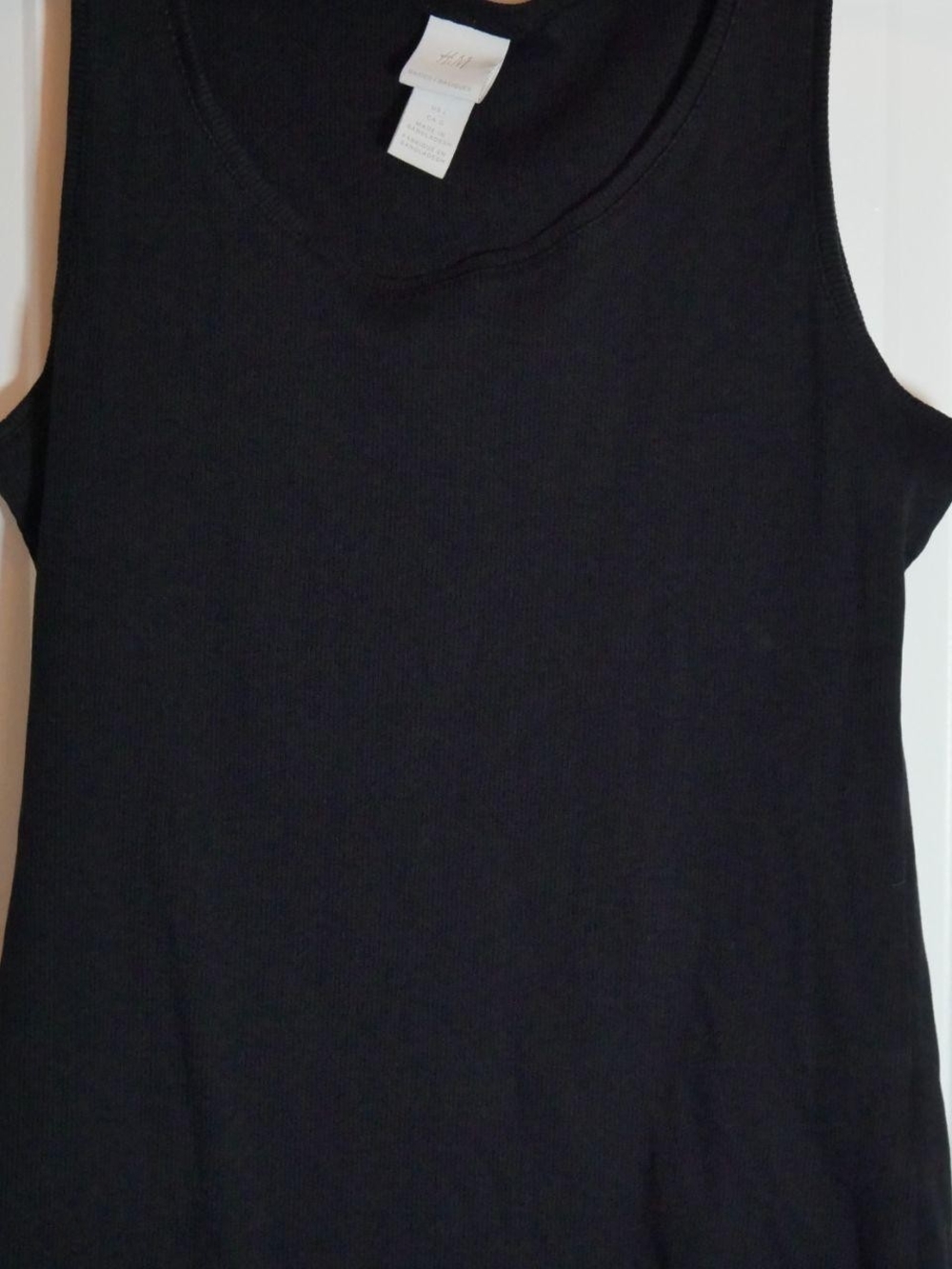 H&M Black Ribbed Sleeveless Tank Top